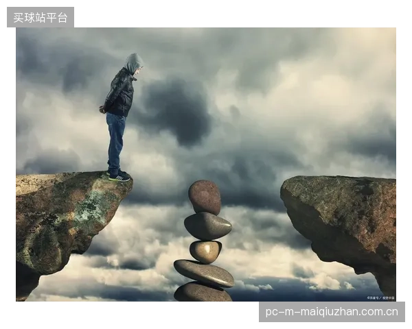 德尚在世界杯前夕主动试错,考察边缘国脚在逆境中的抗压能力。 德尚在世界杯前夕主动试错,考察边缘国脚在逆境中的抗压能力。